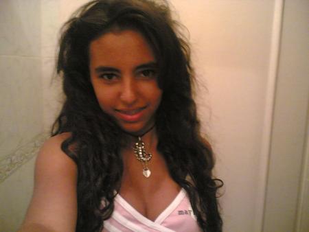 oumayma alias<< _-_-_-_-_-<<(l)oumy(k)   (^_^)